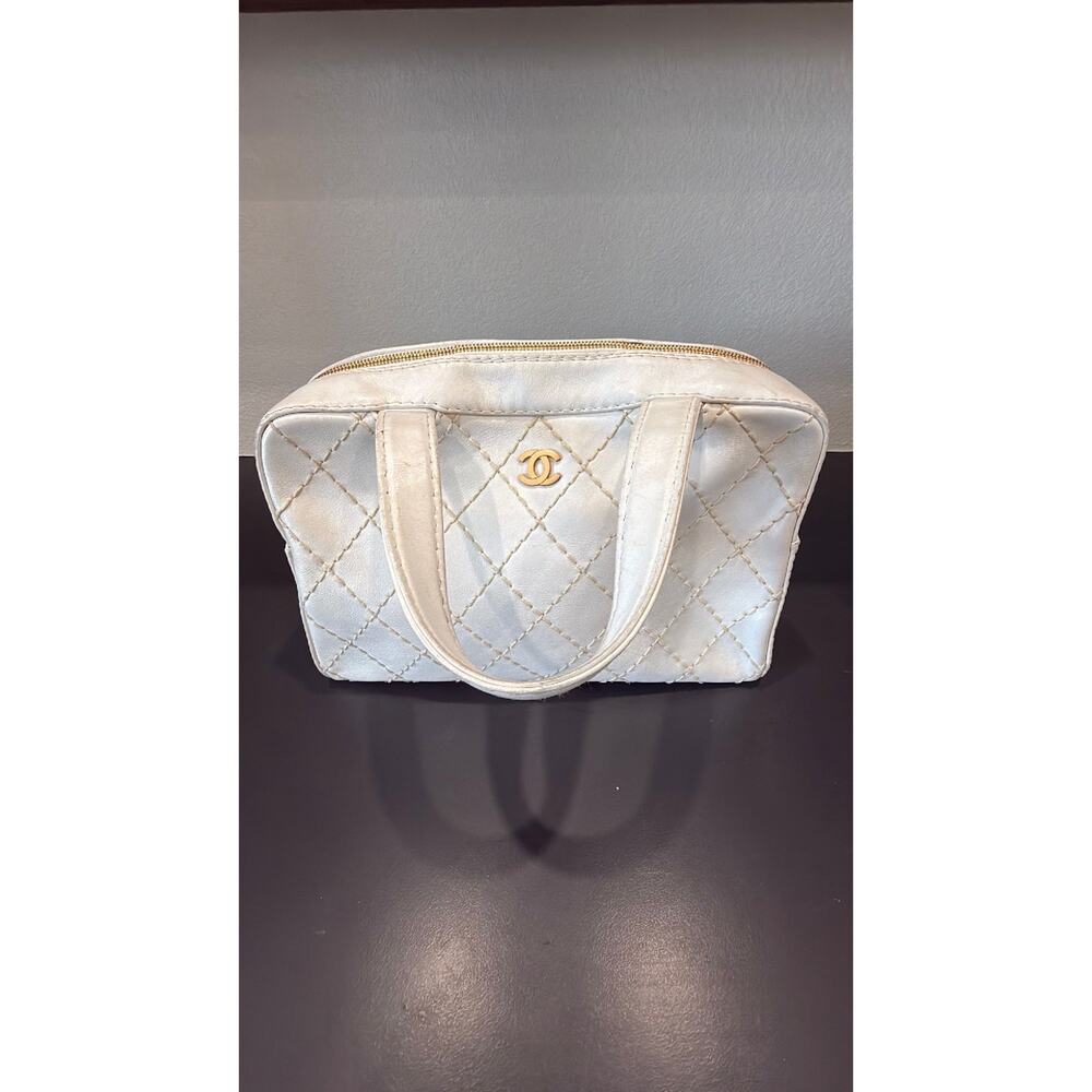CHANEL Wild stitch leather handbag